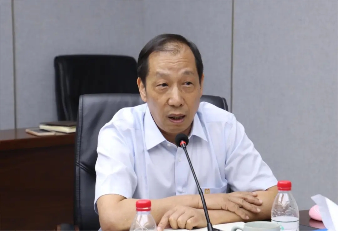 1716968174129701.jpg 海南(nan)矿业召开“安(an)全生(sheng)産(chan)月”動(dòng)員(yuan)大(da)会2.webp_副本(ben).jpg