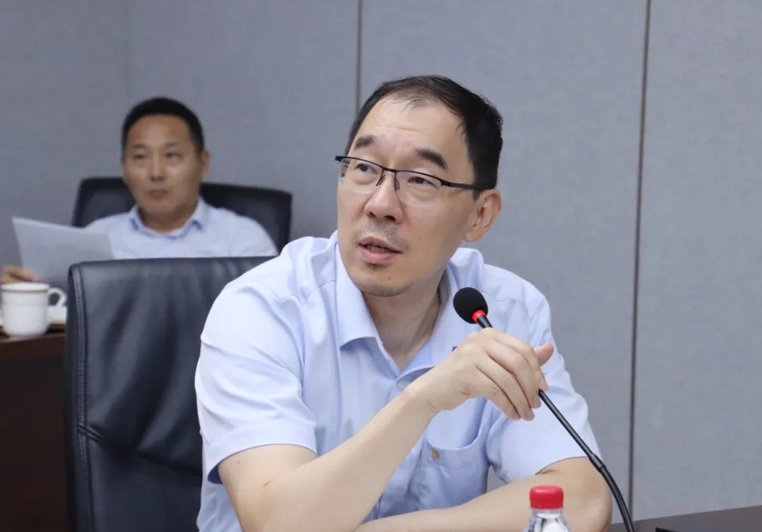 1716968208392028.jpg 海南(nan)矿业召开“安(an)全生(sheng)産(chan)月”動(dòng)員(yuan)大(da)会3.webp_副本(ben).jpg