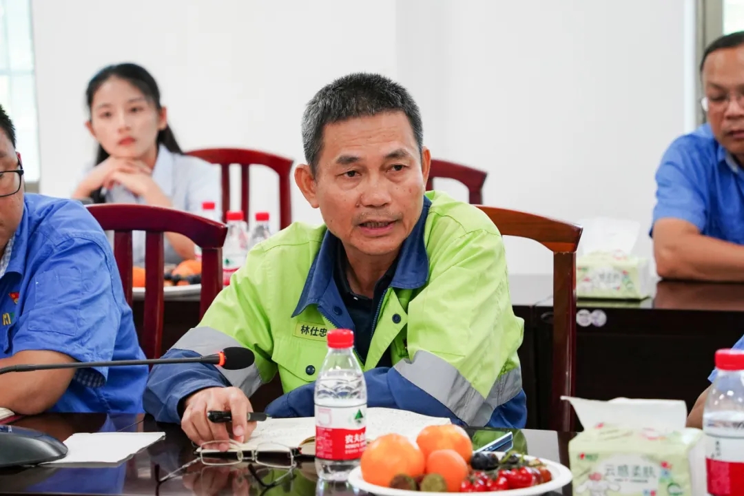 1719828234264791.jpg 海南(nan)矿业召开“七一(yi)”座谈会7.jpg